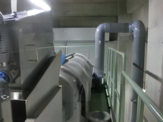 汚泥脱水機と汚泥乾燥機